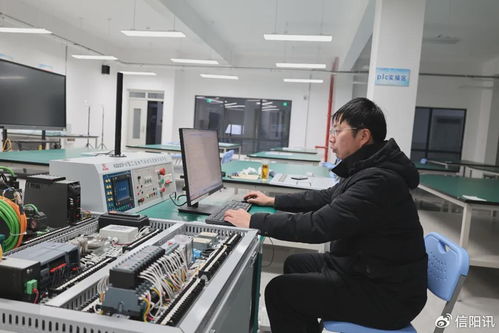 匠心礪技淬鋒芒 硬核逐夢(mèng)正當(dāng)時(shí)——信陽(yáng)技師學(xué)院信息系統(tǒng)集成服務(wù)專業(yè)人才培養(yǎng)紀(jì)實(shí)